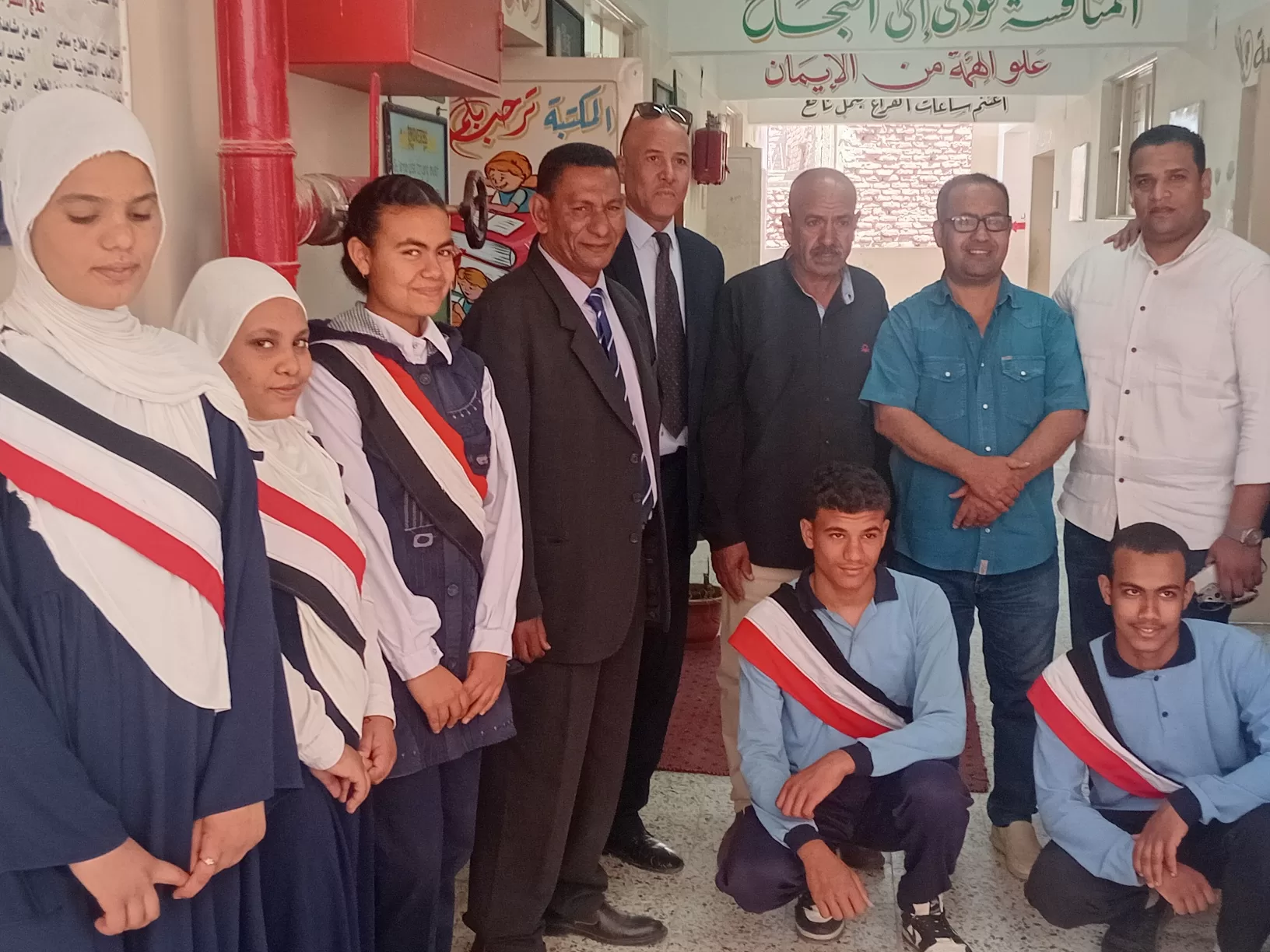 الأوسط قمولا الثانوية بنقادة تكرم المتفوقين وحفظة القرآن الكريم  187 - جريدة المساء