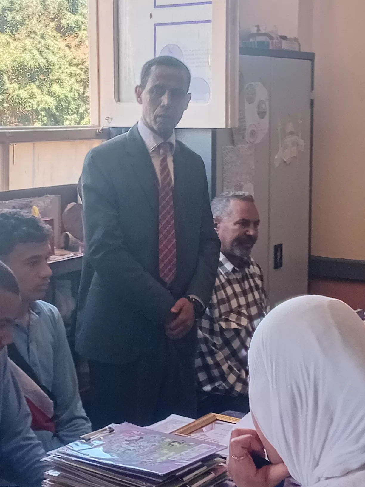 الأوسط قمولا الثانوية بنقادة تكرم المتفوقين وحفظة القرآن الكريم  169 - جريدة المساء