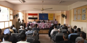 محافظ أسوان يعقد لقاء جماهيريا مع أهالى قرية الرمادى قبلى بإدفو 1 - جريدة المساء