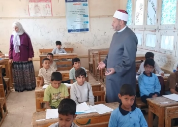 رئيس الإدارة المركزية يتابع انتظام الامتحانات بمعهد وادي الطور الابتدائي الإعدادي الازهري 19 - جريدة المساء