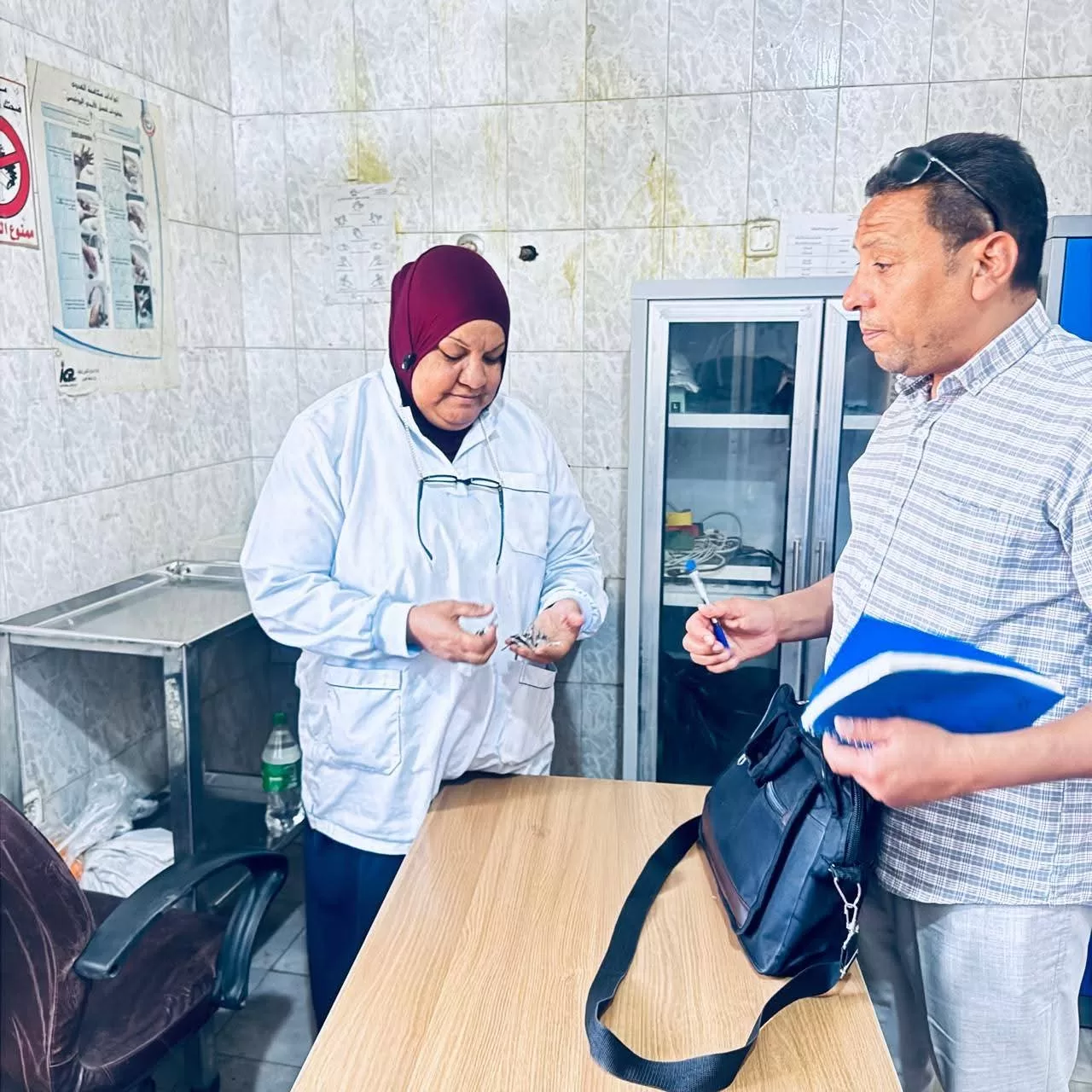 إحالة طبيب وحدة دنفيق والعاملين بوحدة الخطارة بنقادة للتحقيق 25 - جريدة المساء