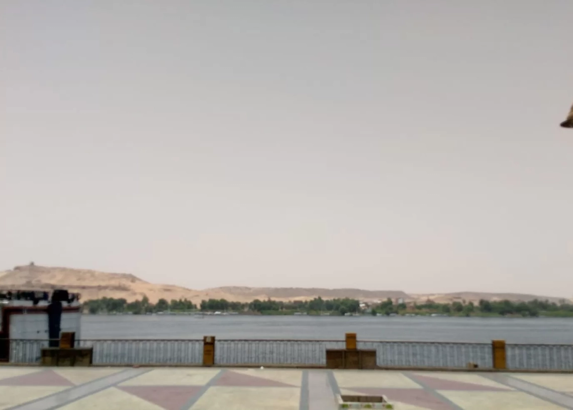 فى ظل التقلبات الجوية.. محافظ أسوان يوجه برفع درجة الإستعداد ..وإيقاف الملاحة النهرية 20 - جريدة المساء فى ظل التقلبات الجوية.. محافظ أسوان يوجه برفع درجة الإستعداد ..وإيقاف الملاحة النهرية 19 - جريدة المساء