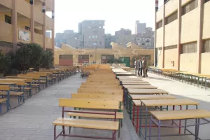 مبادرة مدارس بلا رواكد.. إعادة تأهيل 9000 مقعد وديسك بمدرسة إمبابة الصناعية 16 - جريدة المساء
