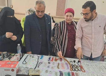 محافظ كفرالشيخ إفتتح معرض «مشروعك» للحرف اليدوية والتراثية ببلطيم 29 - جريدة المساء