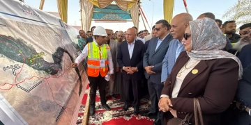 وزير النقل يشهد التشغيل التجريبي لكوبرى أبو شوشة بقنا 2 - جريدة المساء وزير النقل يشهد التشغيل التجريبي لكوبرى أبو شوشة بقنا 1 - جريدة المساء