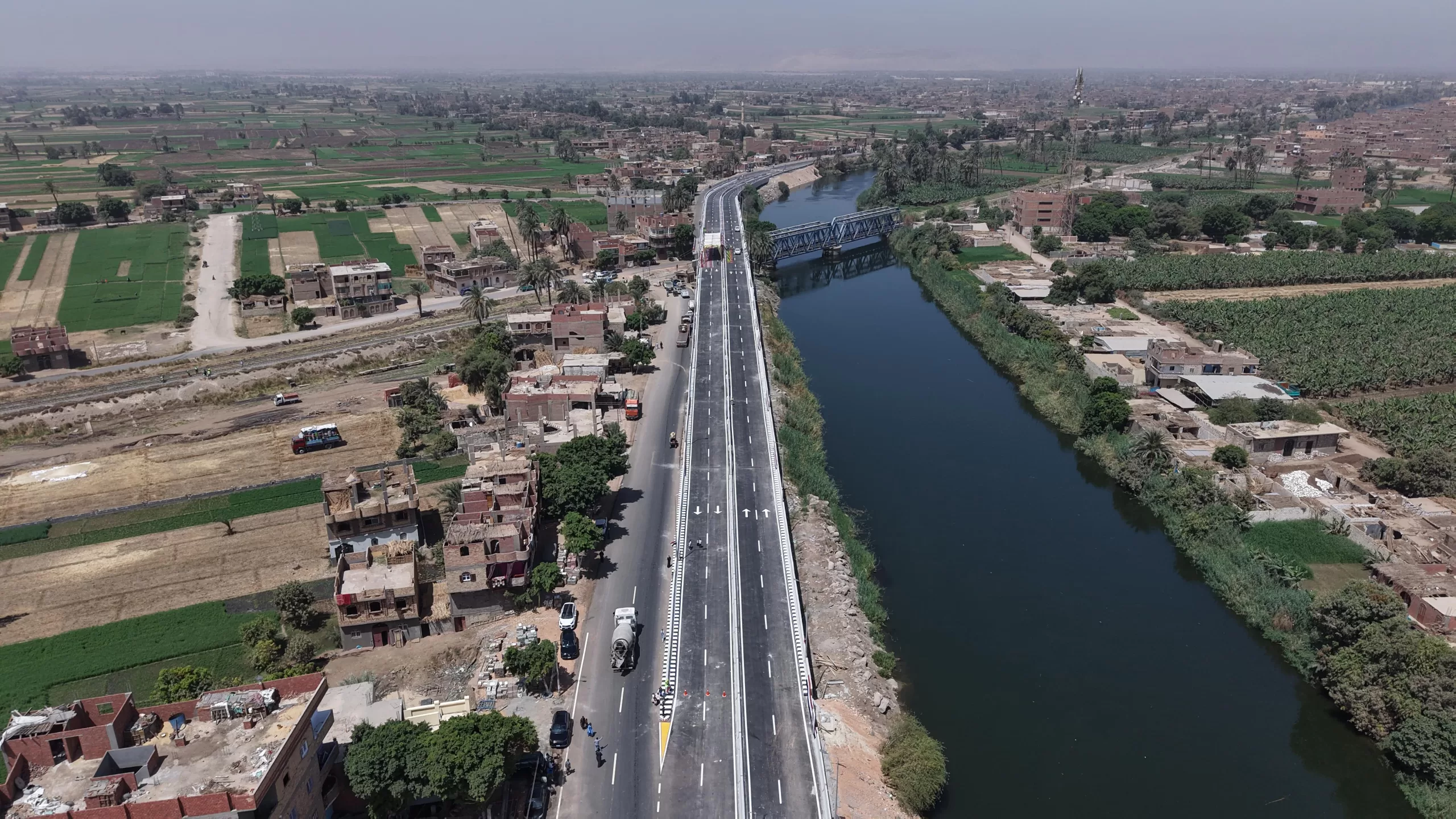 وزير النقل يشهد التشغيل التجريبي لكوبرى أبو شوشة بقنا 24 - جريدة المساء وزير النقل يشهد التشغيل التجريبي لكوبرى أبو شوشة بقنا 23 - جريدة المساء