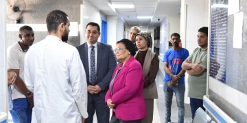 نائب وزير الصحة فى جولة موسعة بقنا لمتابعة الاستراتيجية السكانية وتطوير الرعاية الصحية 1 - جريدة المساء