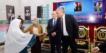 محافظ كفرالشيخ شهد احتفالية تسليم جوازات السفر لحجاج الجمعيات الأهلية الفائزين بقرعة حج هذا العام 1 - جريدة المساء
