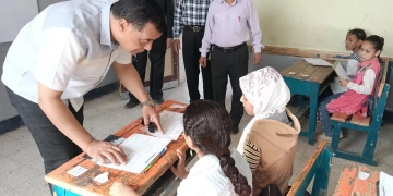 مدير تعليم سوهاج يتابع انتظام امتحانات نهاية الفصل الدراسي الثاني لصفوف النقل بالمرحلتين الابتدائية والإعدادية 2 - جريدة المساء مدير تعليم سوهاج يتابع انتظام امتحانات نهاية الفصل الدراسي الثاني لصفوف النقل بالمرحلتين الابتدائية والإعدادية 1 - جريدة المساء