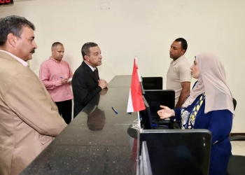 محافظ المنوفية يحيل سكرتير "شرق شبين" و 36 من العاملين بالحى و التموين للتحقيق 17 - جريدة المساء