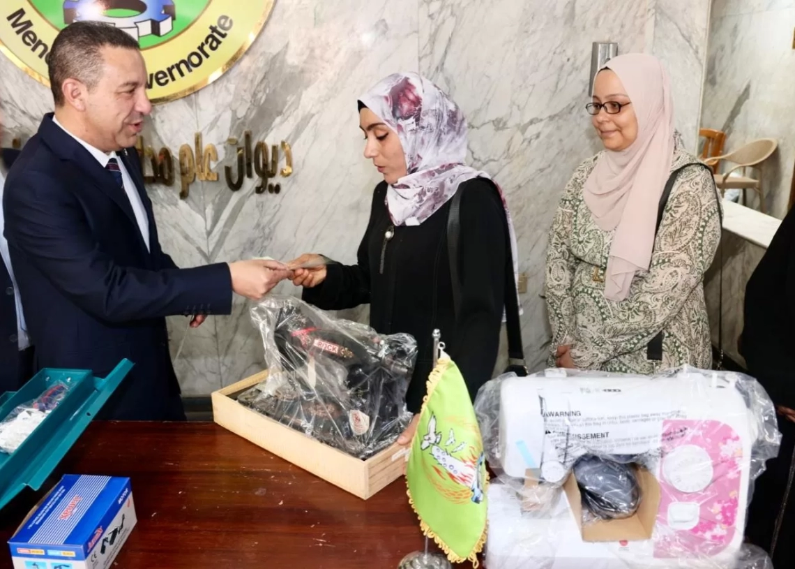 ماكينات خياطة و أدوات كهربائية و بونات غذائية لأوائل خريجي التدريب المهني بالمنوفية 15 - جريدة المساء