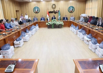 مساعدات مالية و عينية و بونات غذائية لـ 50 حالة إنسانية بالمنوفية 27 - جريدة المساء
