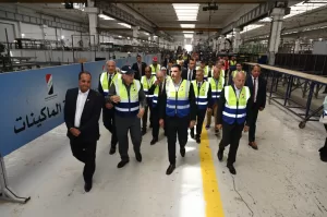 وزير الصناعة يتفقد مصنع شركة النصر للسيارات بحلوان ويشيد بجودة السيارات المصنعة بواحدة من قلاع الصناعة المصرية 21 - جريدة المساء