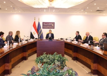 وزير الاتصالات يبحث مع شركة فاوندإيفر العالمية تعزيز استثماراتها وخططها التوسعية في مصر 30 - جريدة المساء وزير الاتصالات يبحث مع شركة فاوندإيفر العالمية تعزيز استثماراتها وخططها التوسعية في مصر 29 - جريدة المساء