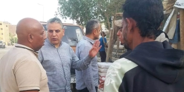حملات مكثفة للنظافة ورفع الإشغالات بحى شرق أسوان 2 - جريدة المساء حملات مكثفة للنظافة ورفع الإشغالات بحى شرق أسوان 1 - جريدة المساء