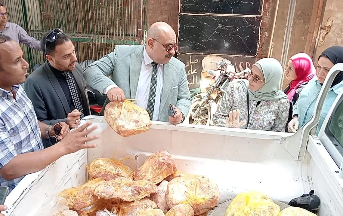 ضبط 204 مخالفة تموينية متنوعة وغلق 13 محلًا تجاريًا مخالفًا بـ6 مراكز بالمنيا 18 - جريدة المساء