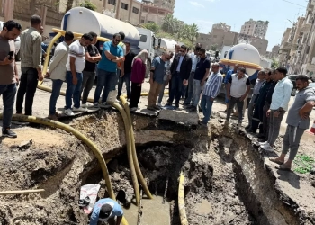 ائب محافظ الفيوم يتابع أعمال إصلاح كسر مفاجئ بخط طرد الصرف الصحي بمنطقة "الحادقة" 25 - جريدة المساء