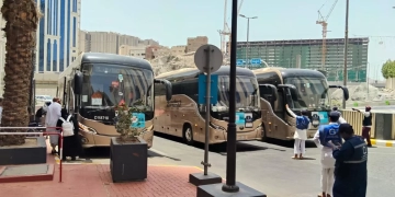 تصعيد سريع وٱمن ومنظم.. ١٢٠٠ حافلة سعودية حديثة تشارك فى نقل حجاج السياحة ..إلى عرفات .. 2 - جريدة المساء تصعيد سريع وٱمن ومنظم.. ١٢٠٠ حافلة سعودية حديثة تشارك فى نقل حجاج السياحة ..إلى عرفات .. 1 - جريدة المساء
