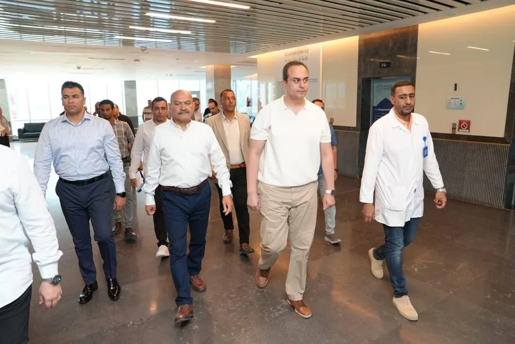 السبكى..في جولة تفقدية لمتابعة سير العمل والاطمئنان على خطة التأمين الطبي بمناسبة عيد الأضحى المبارك 19 - جريدة المساء