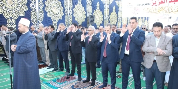 محافظ بني سويف يؤدي شعائر صلاة عيد الأضحى المبارك 1 - جريدة المساء