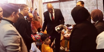 محافظ كفرالشيخ زار دار الأمل للأيتام ويقدم هدايا«الرئيس» للأطفال في عيد الأضحى المبارك 1 - جريدة المساء
