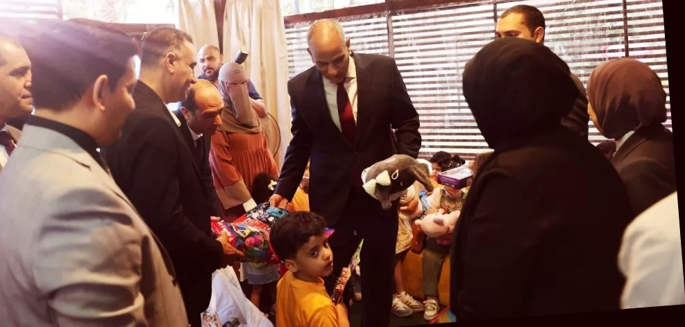 محافظ كفرالشيخ زار دار الأمل للأيتام ويقدم هدايا«الرئيس» للأطفال في عيد الأضحى المبارك 17 - جريدة المساء