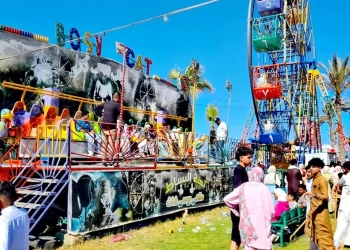 توافد المصطافين على شواطئ بلطيم لقضاء إجازة العيد 17 - جريدة المساء