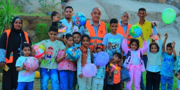 إدارة الحدائق بأسوان توزع الهدايا على الأطفال في أيام العيد 1 - جريدة المساء