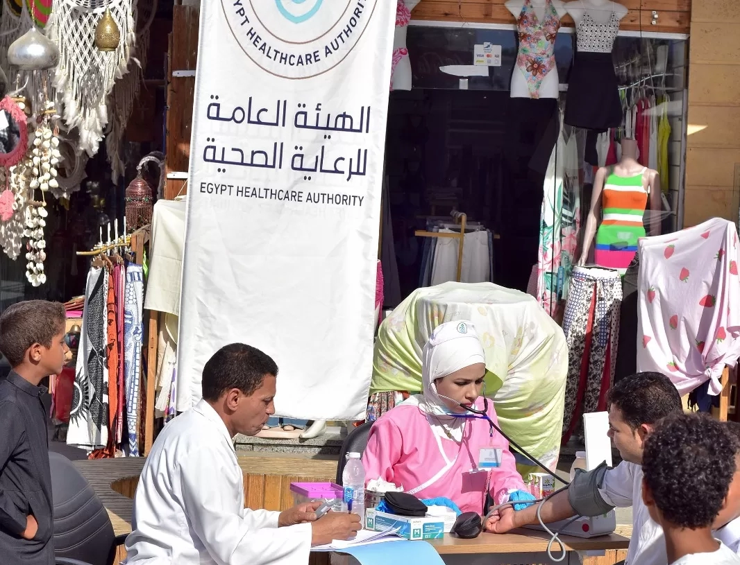 السبكى : استمرار مرور قيادات هيئة الرعاية الصحية على المنشآت الطبية بمحافظات التأمين الصحي الشامل لمتابعة انتظام العمل 19 - جريدة المساء