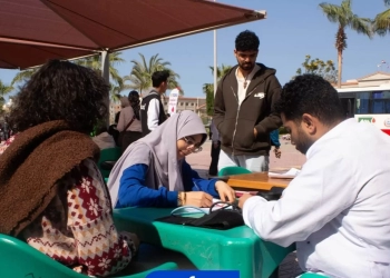 الاتحاد المصري بصيدلة "حورس" (HUE-EPSF) يقود حملة للتبرع بالدم 30 - جريدة المساء