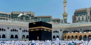 "لبيك يا ربَّ الحجيج".. أحدث إبداعات أحمد بيضون 1 - جريدة المساء