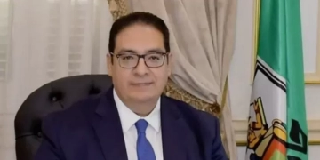 د. محمد سامى عبد الصادق رئيس جامعة القاهرة