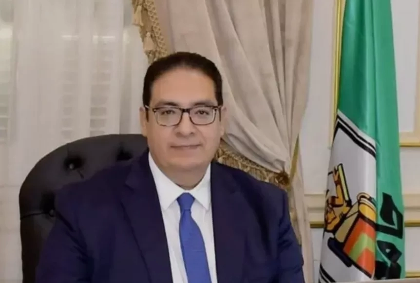 د. محمد سامى عبد الصادق رئيس جامعة القاهرة