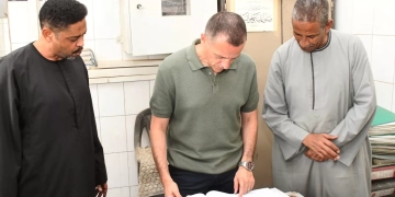 محافظ أسوان يتابع إنتظام العمل بمحطات الوقود ويشدد على الإلتزام بالضوابط المنظمة لتداول المواد البترولية 2 - جريدة المساء محافظ أسوان يتابع إنتظام العمل بمحطات الوقود ويشدد على الإلتزام بالضوابط المنظمة لتداول المواد البترولية 1 - جريدة المساء