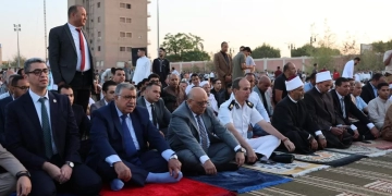 نائب محافظ المنيا يؤدي صلاة عيد الأضحى وسط جموع المصلين 1 - جريدة المساء