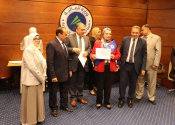 "الضرائب" تحتفي بالعاملين المتفوقين علميًا ورياضيًا من حملة الماجستير والدكتوراة 22 - جريدة المساء