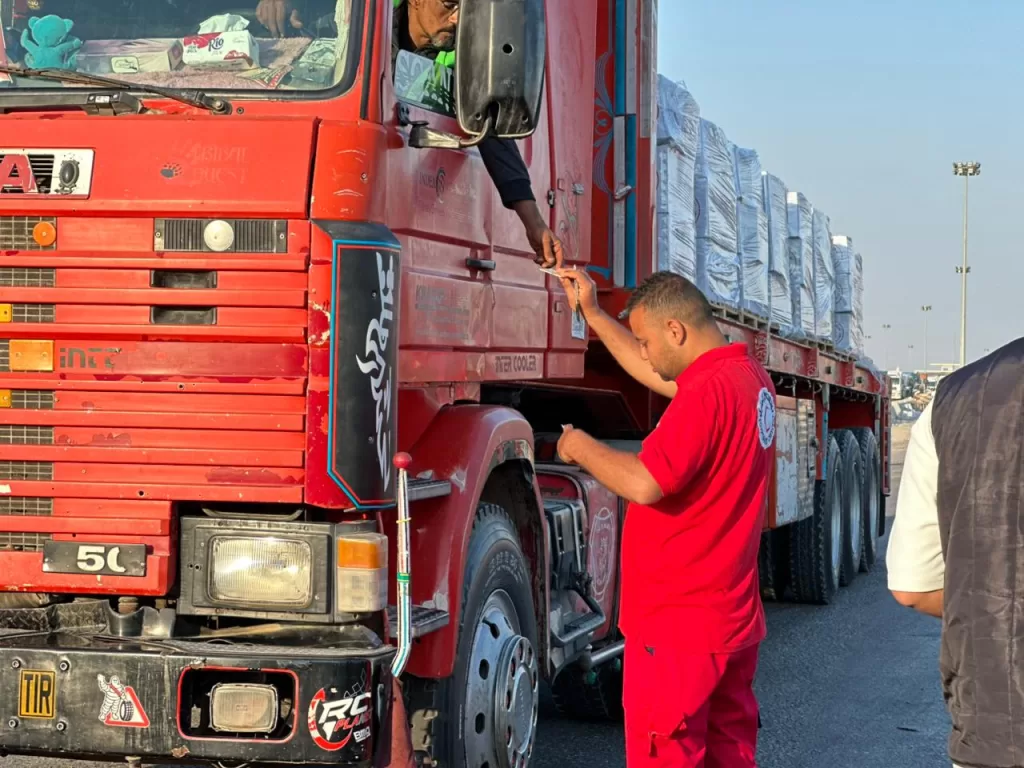 مصر تساند الأشقاء فى غزة بـ 4409 طن مساعدات إنسانية شاملة 19 - جريدة المساء مصر تساند الأشقاء فى غزة بـ 4409 طن مساعدات إنسانية شاملة 18 - جريدة المساء
