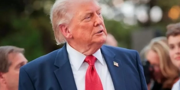 كبير المفاوضين الإيرانيين : لا اتفاق مع أمريكا لا يضمن حقوقنا.. وترامب يلوح بضربة جديدة 1 - جريدة المساء