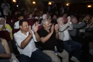 النجوم يدعمون 