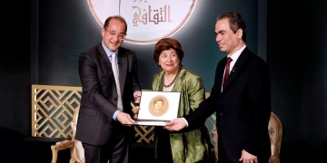 منح وسام ماسبيرو لحمدية وفريدة وسهير وسوزان وعبد الرحيم كمال 1 - جريدة المساء