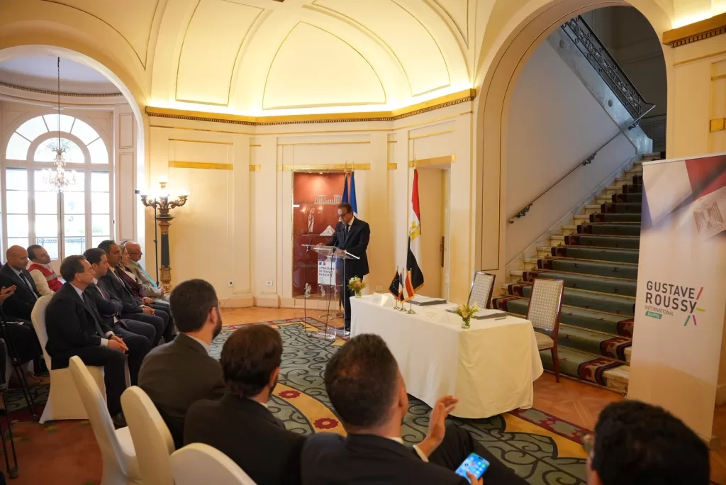 شراكة مصرية فرنسية لعلاج أطفال غزة المصابين بالسرطان وفق أعلى المعايير 17 - جريدة المساء