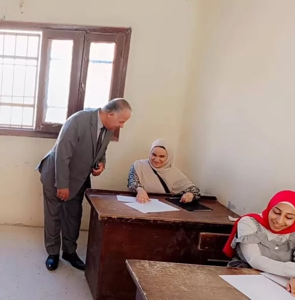 د. خالد قبيصي . إحالة 4 ملاحظين وإدارية للتحقيق خلال جولة مفاجئة بلجان الشهادة الإعدادية بالفيوم 19 - جريدة المساء