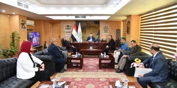 محافظ الفيوم يؤكد على تعزيز التعاون المشترك في التوعية المجتمعية بجهود الدولة 1 - جريدة المساء