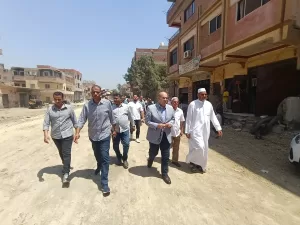 نائب محافظ الجيزة: إصلاح هبوط الصرف الصحي بجسر المنوات ومنطقة العطور بمدينة الحوامدية 29 - جريدة المساء