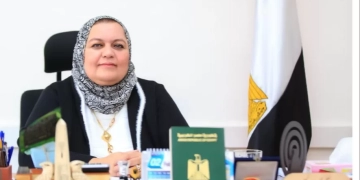 القومي للمرأة يهنئ د. جيهان عبد المنعم رجب لفوزها بجائزة جامعة عين شمس التقديرية للمرأة 1 - جريدة المساء