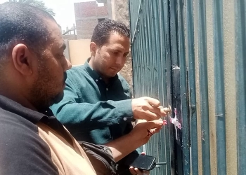 غلق وتشميع حمام سباحة وإنذار منشآت مخالفة لتقنين أوضاعها بنجع حمادي 17 - جريدة المساء