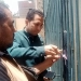 غلق وتشميع حمام سباحة وإنذار منشآت مخالفة لتقنين أوضاعها بنجع حمادي 1 - جريدة المساء