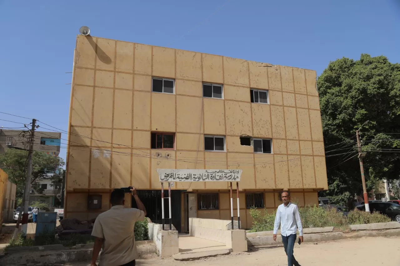 محافظ قنا يقرر إحالة مدير مستشفى نقادة المركزي للتحقيق 29 - جريدة المساء