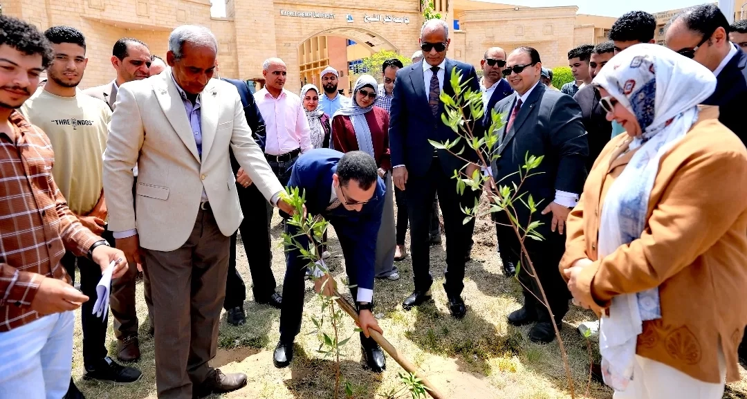 جامعة كفر الشيخ تقود التحول الأخضر بالمحافظة وزراعة 1000 شتلة كمرحلة أولى ضمن مبادرة التنمية المستدامة 19 - جريدة المساء