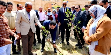 جامعة كفر الشيخ تقود التحول الأخضر بالمحافظة وزراعة 1000 شتلة كمرحلة أولى ضمن مبادرة التنمية المستدامة 1 - جريدة المساء